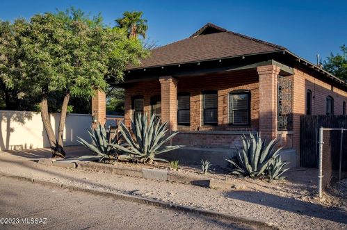 34 Kennedy St, Tucson, AZ 85701-2202