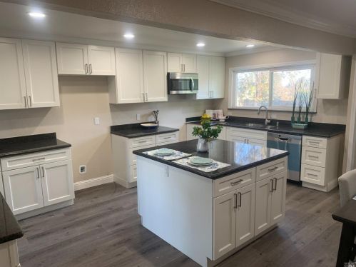 7606 Putman Rd, Vacaville, CA 95688-9294