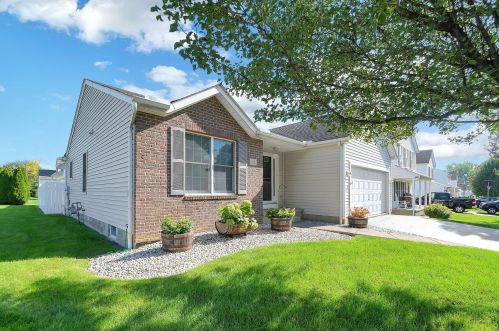 410 Green Apple Pl, Pataskala OH  43062-7453 exterior