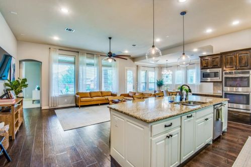 5512 Rosena Trl, Lewisville TX  75028-4328 exterior