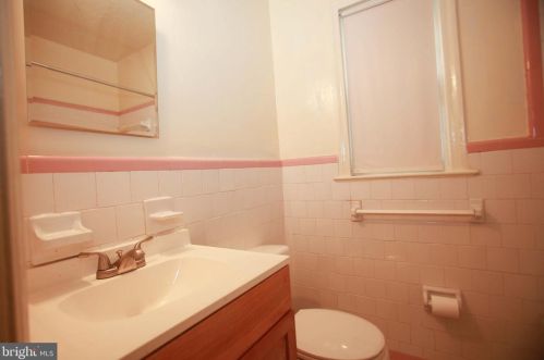 2102 Suitland Ter, Washington, DC 20020-1137