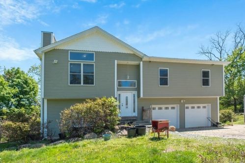 14 Schassler Pl, Stony Point, NY 10980-2304