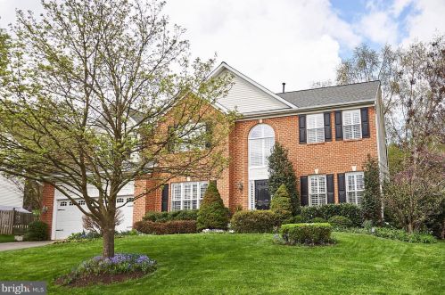 321 Lake View Way, Leesburg, VA 20176-2052