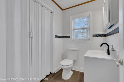 2237 Emerald Park Dr, Lacey NJ  08731-3716 exterior