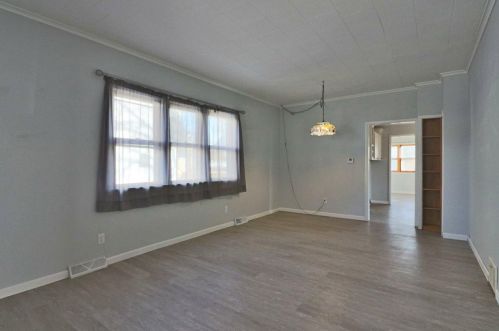 1131 6th Ave, Oshkosh, WI 54902-5733