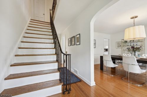 5 Walnut Ct, South Orange NJ  07079-1627 exterior