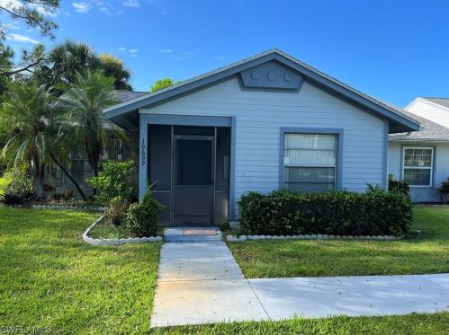 10609 Roxbury Ct, Lehigh Acres, FL 33936-7260