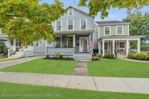 28 Washington St, Tinton Falls, NJ 07701-1813