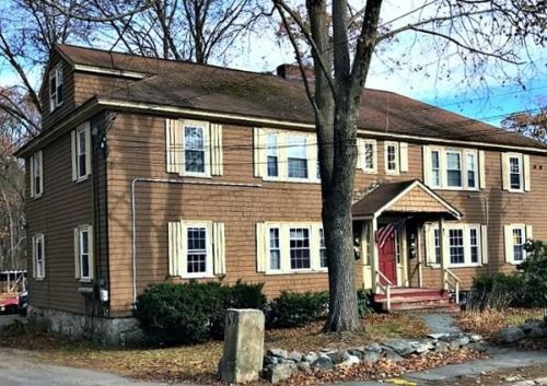 2 Walnut St, Methuen, MA 01844-3180