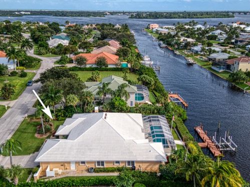 245 Sea Gull Ave, Vero Beach, FL 32960-4258