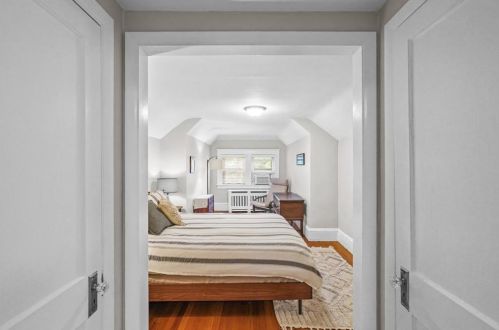 290 River Ave, Providence RI  02908-4217 exterior
