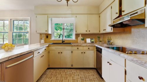 19 Allens Corner Rd, Flemington NJ  08822-5620 exterior