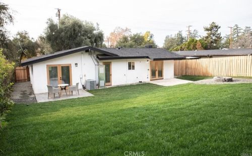 227 Altadena Dr, Altadena CA  91001-5106 exterior