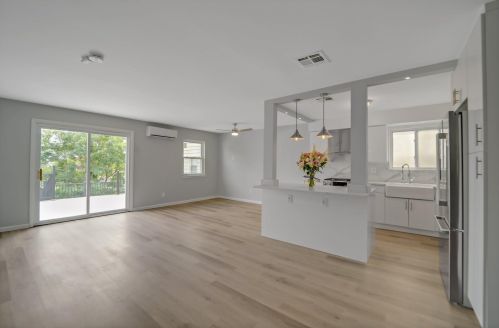 81 Edgewater Pl, Edgewater NJ  07020-1205 exterior