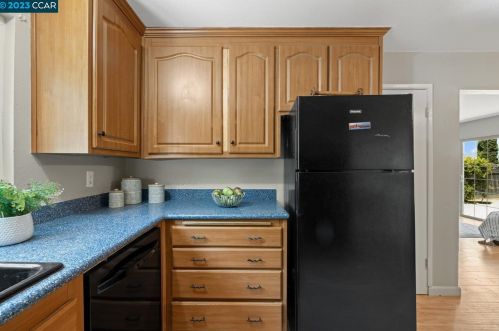 1432 Springhill Dr, West Pittsburg, CA 94565-6366