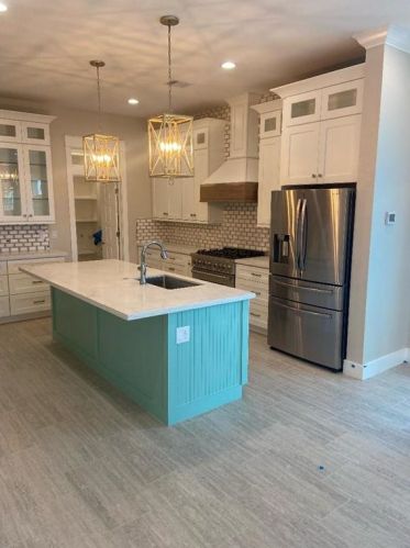 2304 Bernardo De Galvez Ave, Galveston TX 77550 exterior