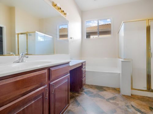 2431 Emerald Lake Ln, Elk Grove CA  95758-3608 exterior