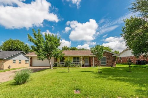 6160 Wrigley Way, Fort Worth, TX 76133-3545