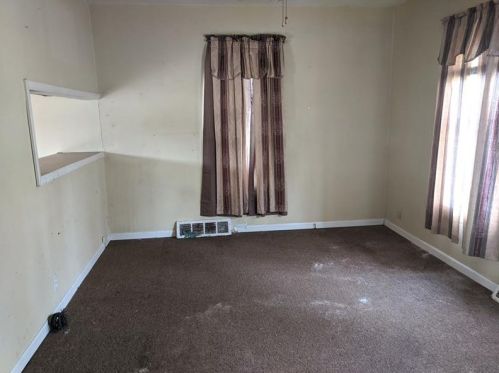 48 1st Ave, Saltsburg PA  15681-8157 exterior