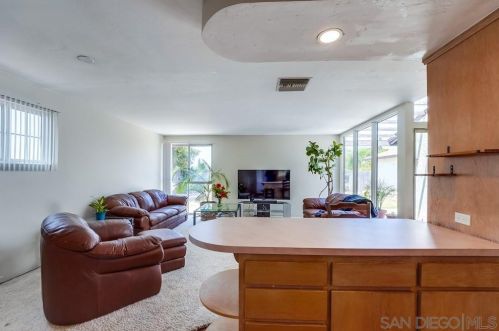 1690 Gustavo St, El Cajon CA 92019-3408 exterior