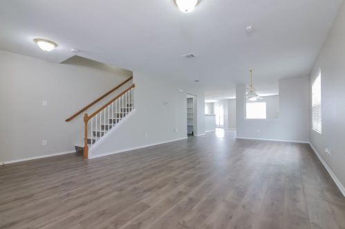 6412 Paradise Valley Rd, Fort Worth, TX 76112-7535