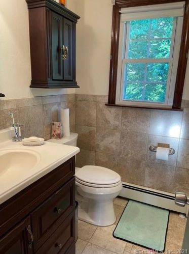 109 Longview Dr, Windsor CT  06095-3806 exterior