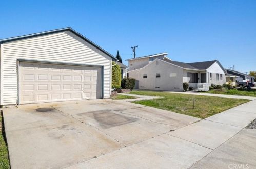 15328 Cranbrook Ave, Lawndale CA  90260-2425 exterior