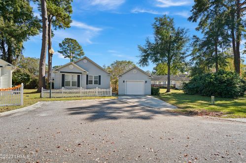 9 Stono Ct, Beaufort, SC 29902-3329