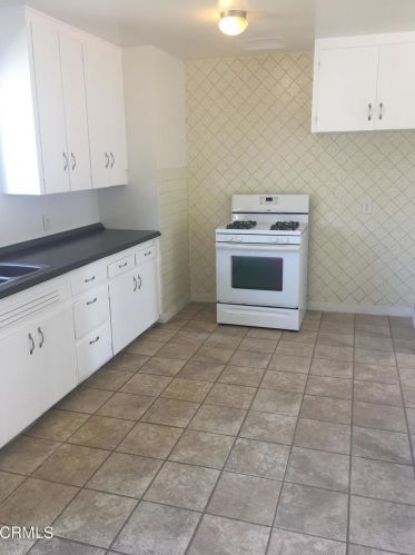 359 Occidental Dr, Oxnard CA  93036-2435 exterior