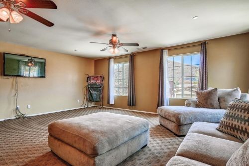 34121 Camelina St, Lake Elsinore CA  92532-2958 exterior