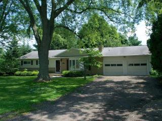 1739 Cook Rd, Mansfield, OH 44906-3617