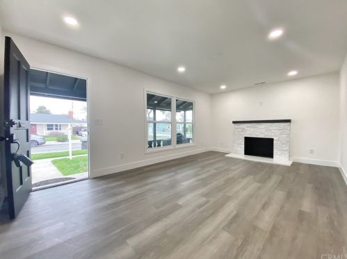 5324 Harco St, Long Beach, CA 90808-1922