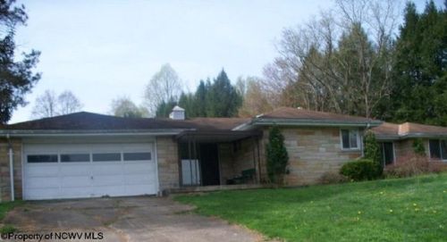 47 Joy Ln, White Hall, WV 26554-8517