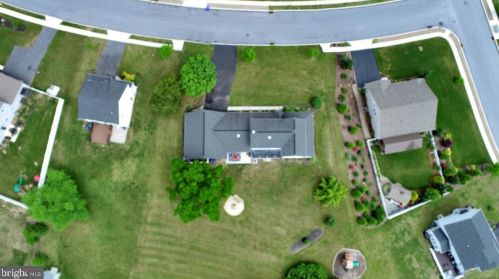 102 Allegheny Ln, Carlisle PA  17013-9103 exterior
