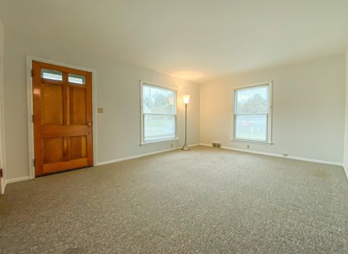 13111 Honey Ln, Waukesha, WI 53151-2658