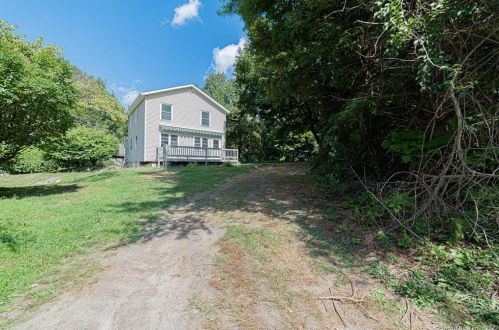 97 Laurel Hill Rd, Brookfield Center, CT 06804-1014