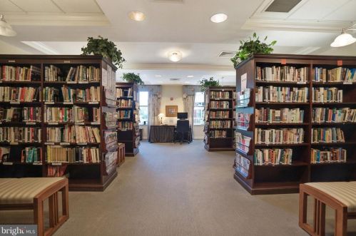 2332 Windrow Dr, Princeton NJ  08540-5019 exterior