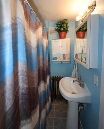 39 Vine St, Nashua NH 03060-3832 exterior