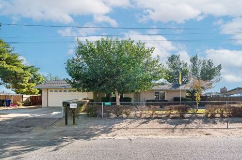 15667 Jaypost Rd, Victorville, CA 92394-1826