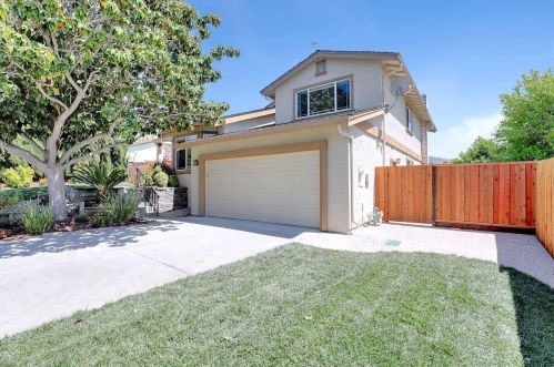 3526 Pleasant Knoll Dr, San Jose, CA 95148-1904