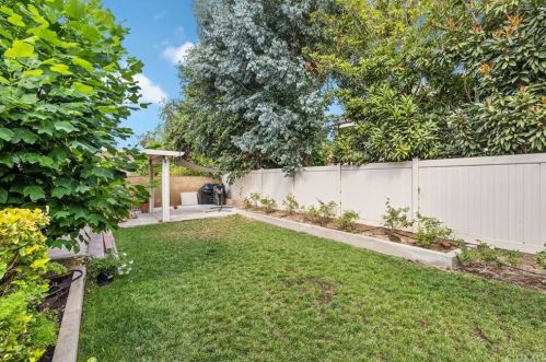22301 Chestnut Ln, El Toro CA  92630-4306 exterior