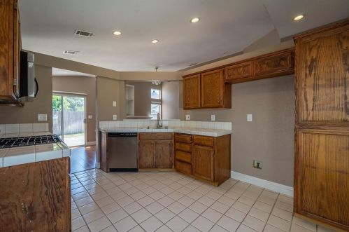 4924 Apple Farm Ln, Salida CA  95368-9000 exterior