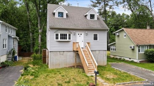 29 River Rd, Oakland NJ  07436-1912 exterior