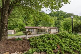 646 Roddy Branch Rd, Rockford, TN 37853-3105