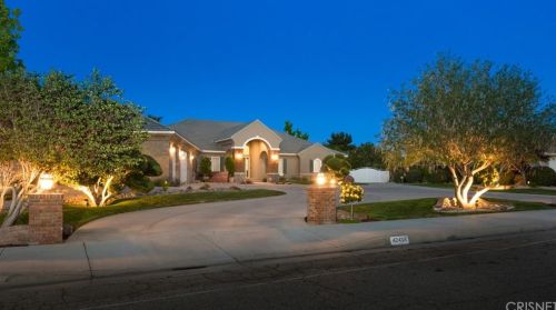 42434 27th St, Lancaster, CA 93536-4083