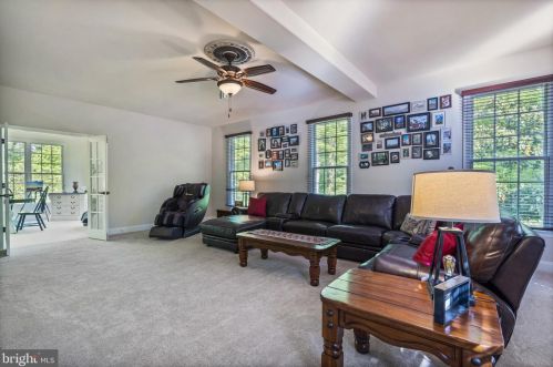 20 Hartlake Dr, Fredericksburg VA  22406-4635 exterior