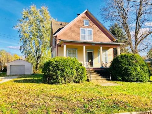1003 Water St, Watertown, WI 53098-1505