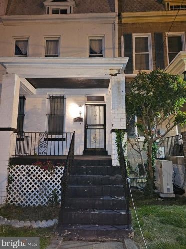 431 Randolph St, Washington, DC 20011-5939