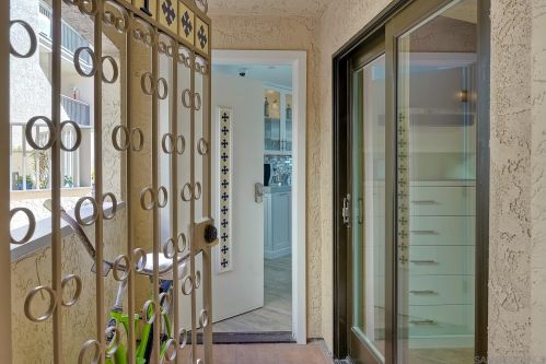 4465 Ocean Blvd, San Diego, CA 92109-3933