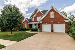 8613 Sanctuary Ln, Louisville, KY 40291-4447